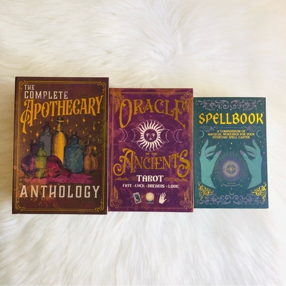 Halloween Decor Books 3 pk - Picture 14 of 16